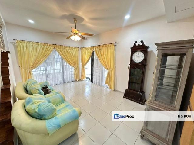 House for sale in Malaka