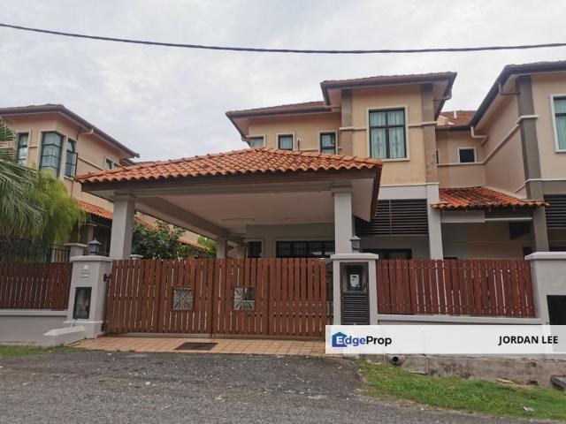 House for sale in Malaka