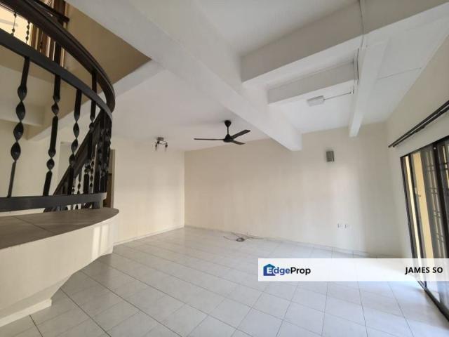 House for sale in Malaka