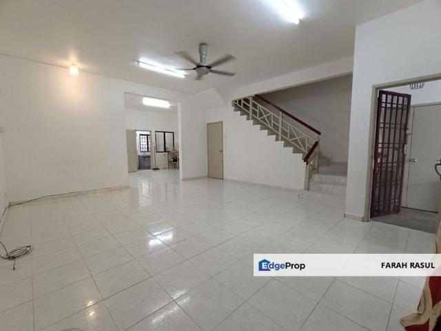 House for sale in Malaka