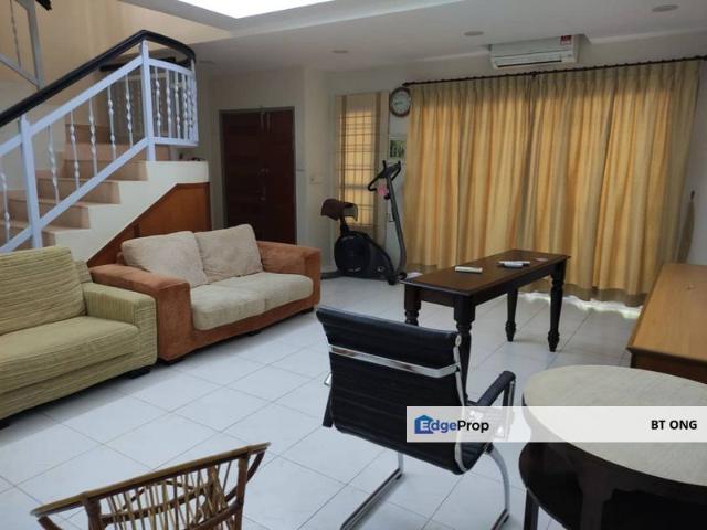 House for sale in Malaka