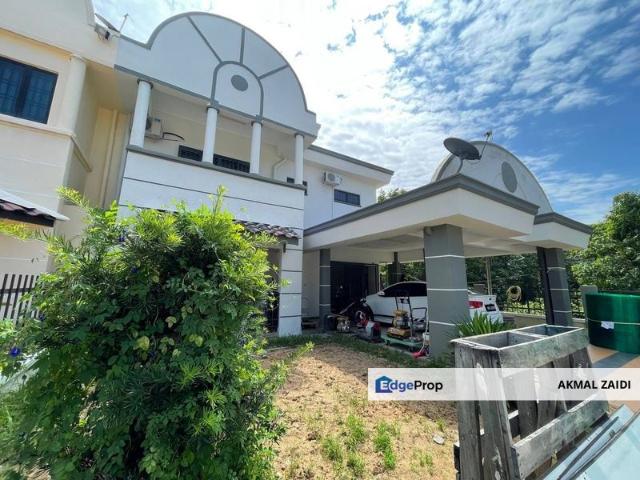 House for sale in Malaka