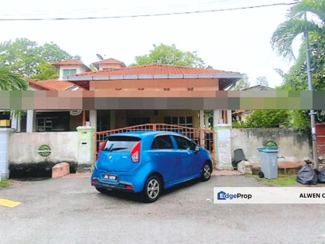 House for sale in Padang Temu, Malaka