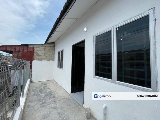 House for sale in Malaka