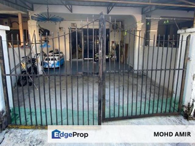 House for sale in Langat, Selangor