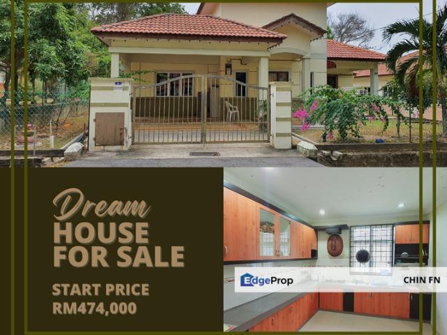 House for sale in Malaka