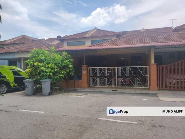 House for sale in Malaka