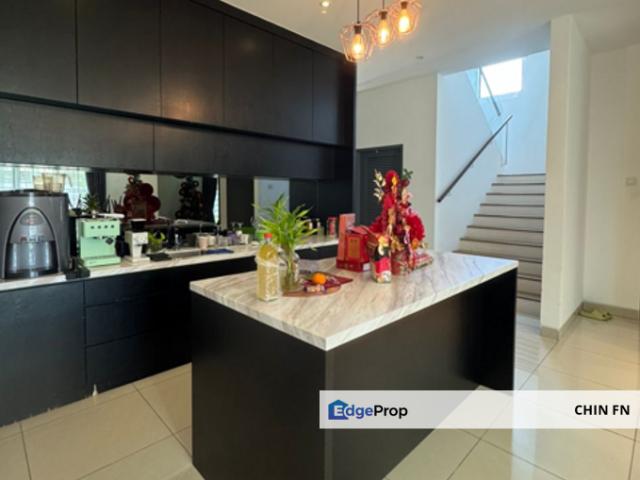 House for sale in Malaka