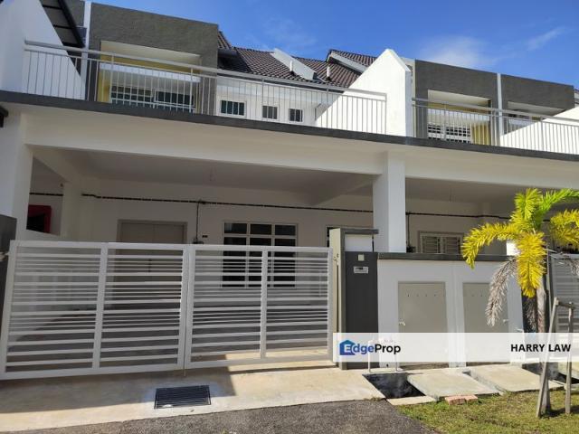 House for sale in Malaka