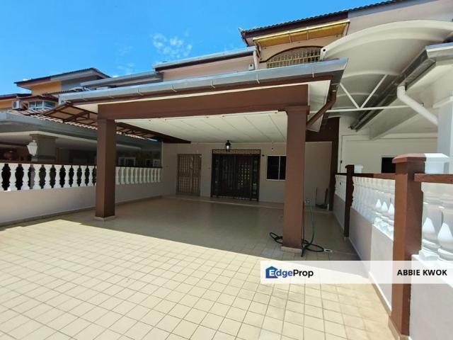 House for sale in Malaka