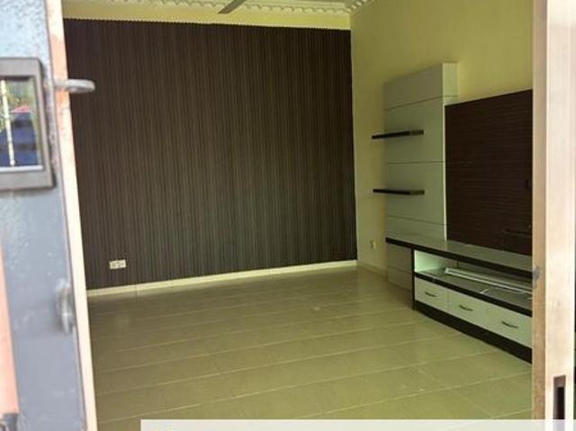 House for rent in Malaka