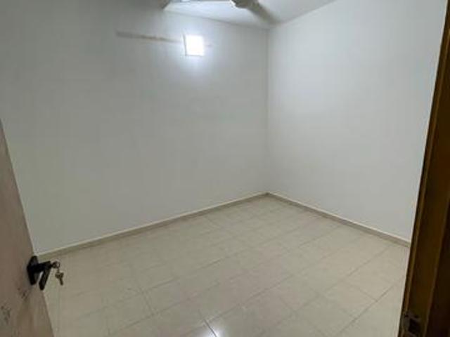 Terraced House for sale in Malaka