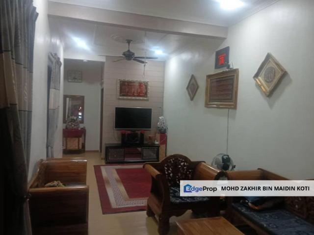 House for sale in Malaka