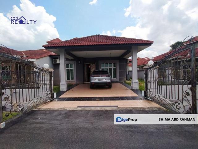 House for sale in Malaka