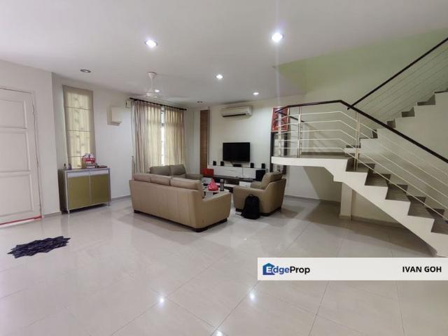 House for sale in Malaka