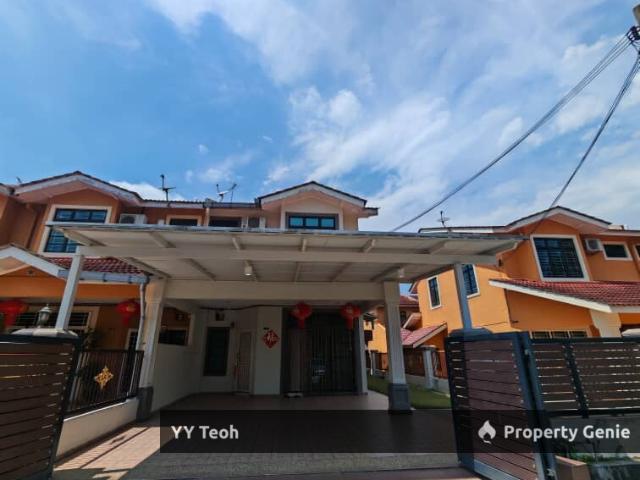 Terraced House for sale in Malaka