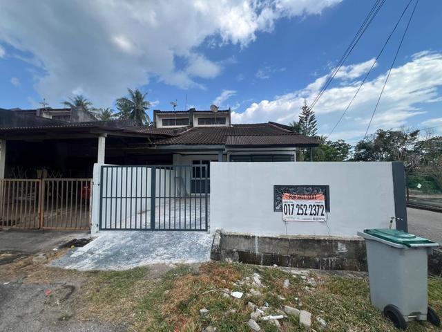 Bungalow for sale in Malaka
