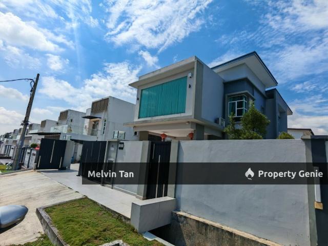 Bungalow for sale in Malaka