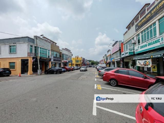 Shop for rent in Malaka