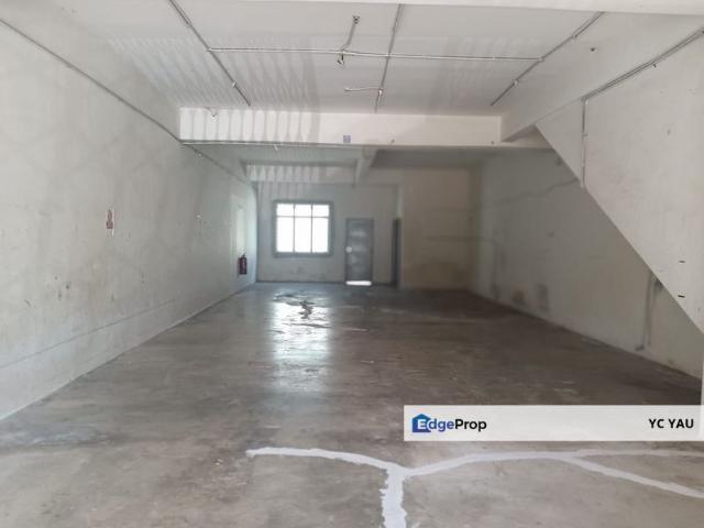 Shop for rent in Malaka