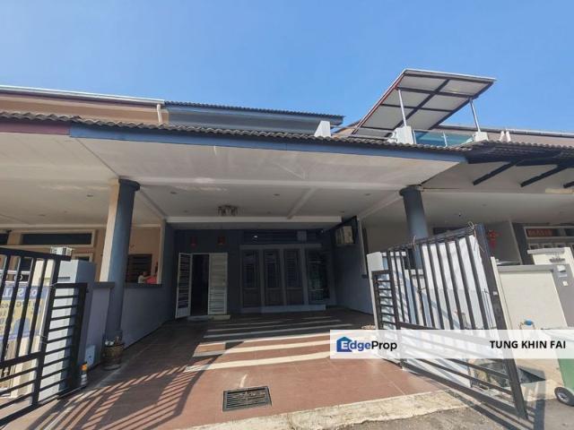 House for sale in Malaka