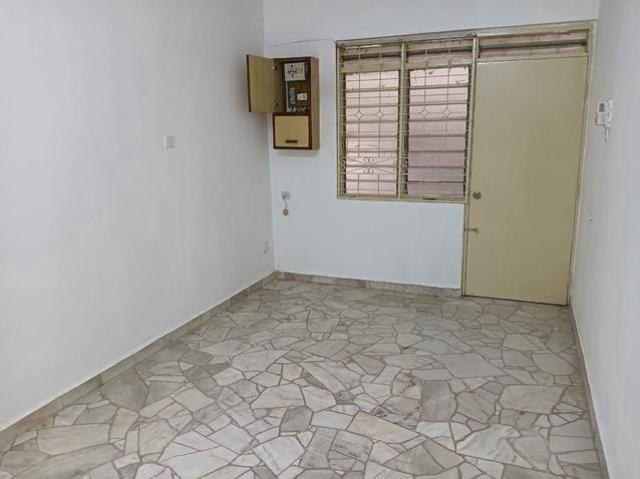 Apartment for sale in Mukim 13, Georgetown