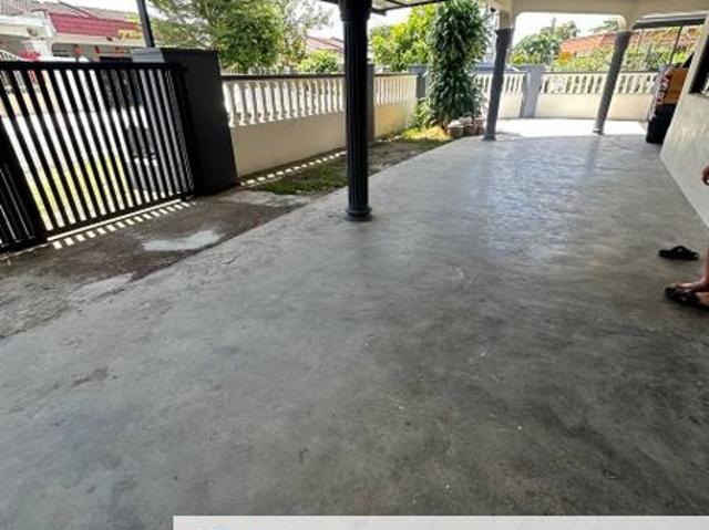 House for sale in Pekan Nanas, Johor