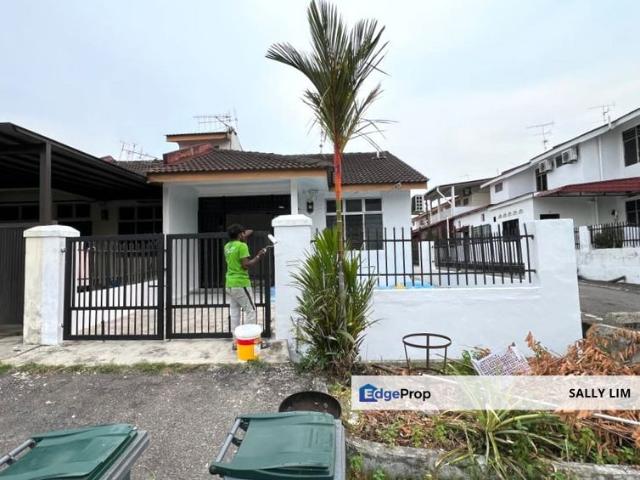 House for sale in Pekan Nanas, Johor
