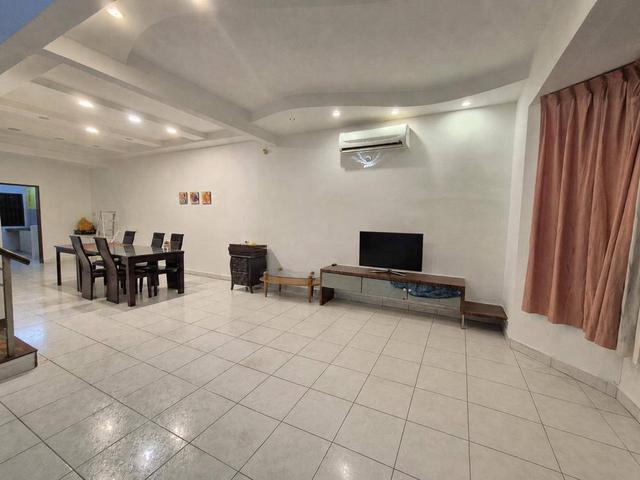 Terraced House for sale in Ulu Tiram, Johor