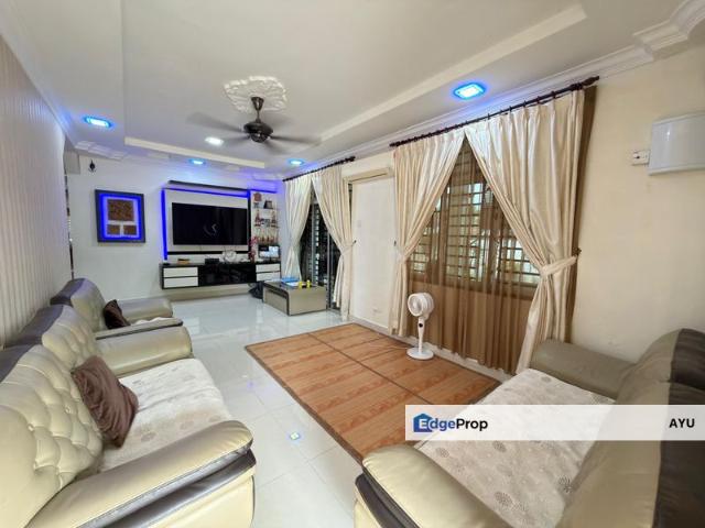 House for sale in Ulu Tiram, Johor