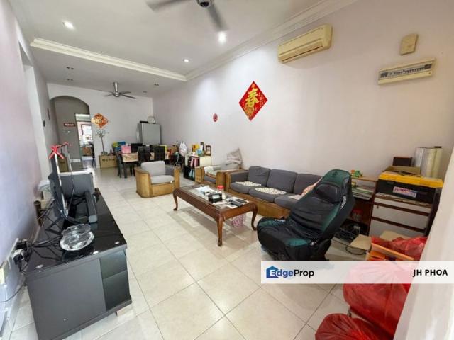 House for sale in Ulu Tiram, Johor