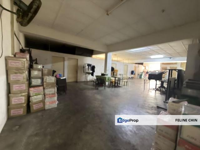 Shop for sale in Ulu Tiram, Johor Bahru