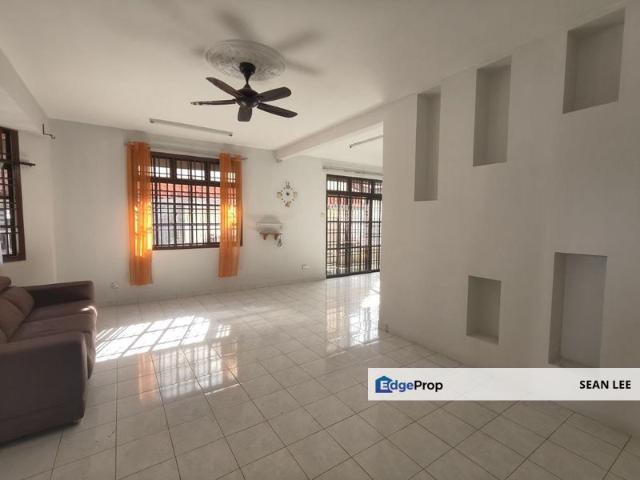House for sale in Ulu Tiram, Johor