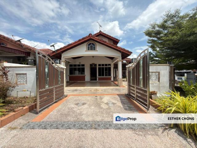 House for sale in Ulu Tiram, Johor