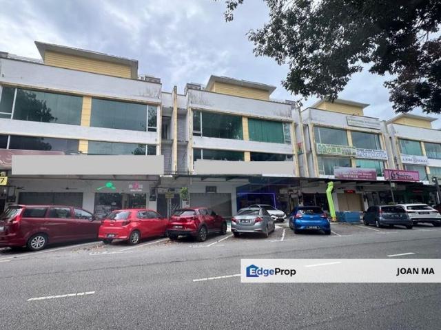 Shop for sale in Johor