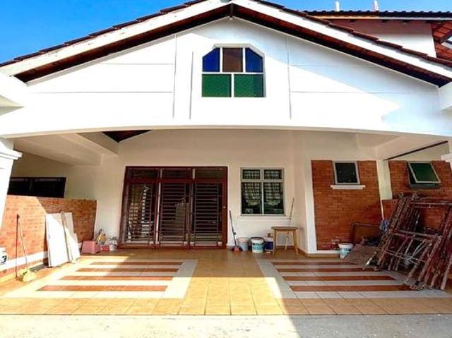 Terraced House for sale in Ulu Tiram, Johor