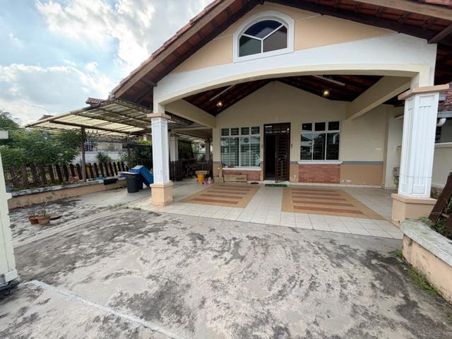 Terraced House for sale in Ulu Tiram, Johor