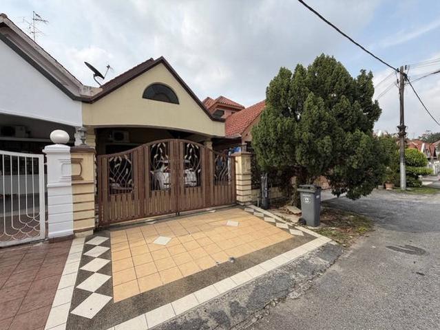 Terraced House for sale in Ulu Tiram, Johor