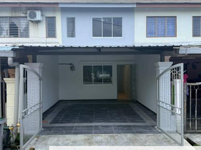 House for sale in Pekan Nanas, Johor