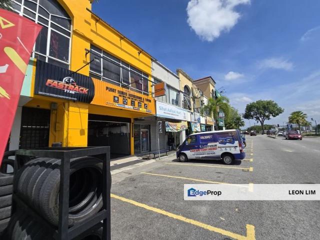 Shop for rent in Kajang, Langat