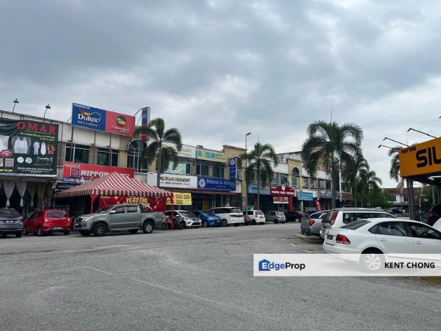 Shop for rent in Kajang, Langat