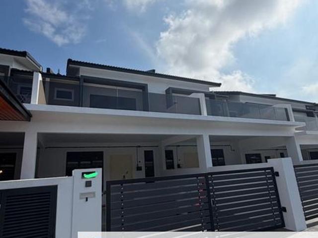 House for sale in Malaka