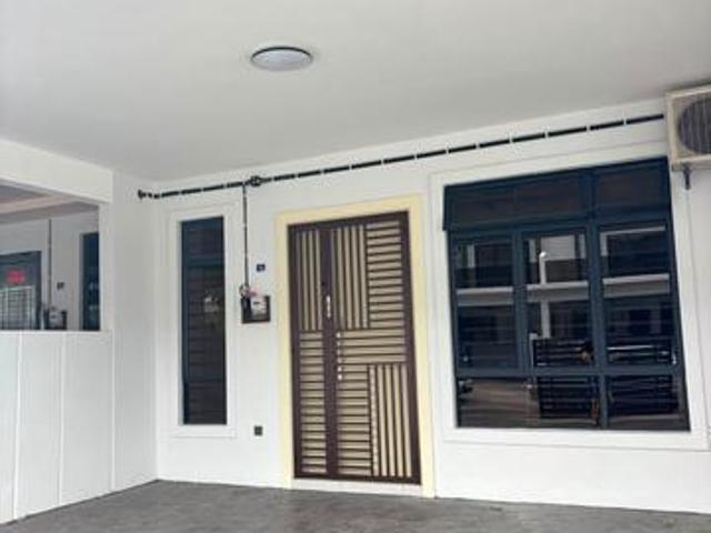 Terraced House for rent in Malaka