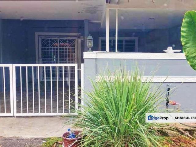 House for sale in Malaka