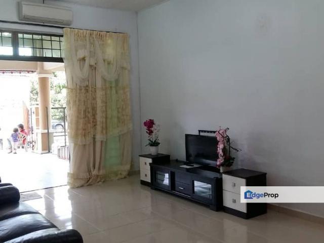 House for sale in Malaka