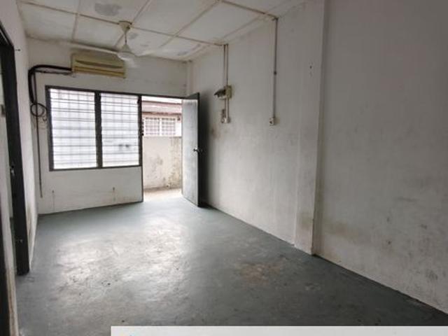 Flat for sale in Petaling, Subang Jaya