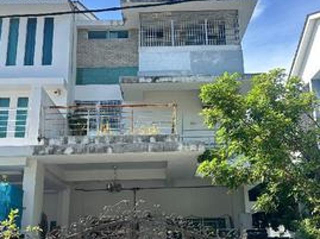 Terraced House for sale in Wellesley, Penang