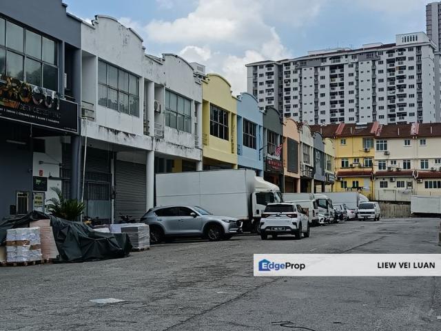 Warehouse for rent in Petaling, Subang Jaya