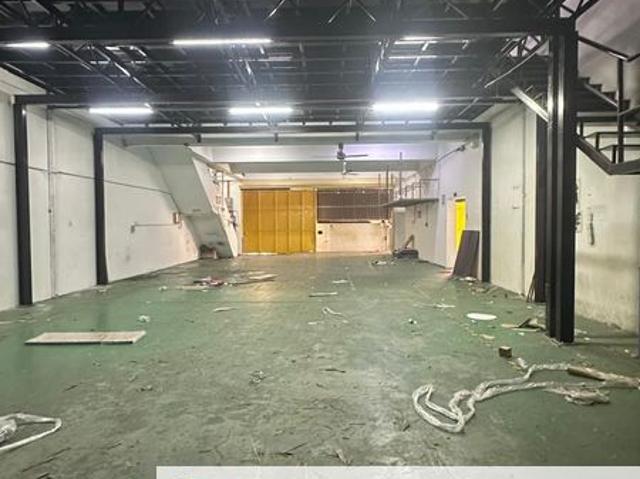 Warehouse for sale in Seri Kembangan, Majlis Bandaraya Subang Jaya