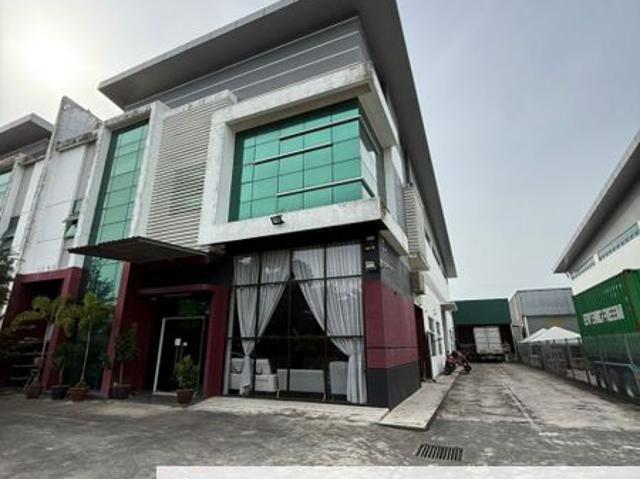 Warehouse for sale in Taman Perindustrian Cemerlang, Johor Bahru